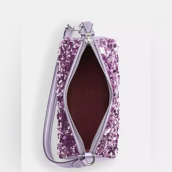 ๐2X HOST PICK๐COACH ๐ Nolita Barrel Bag Silver/Lilac.Beautiful bag perfect size! - Picture 4 of 7